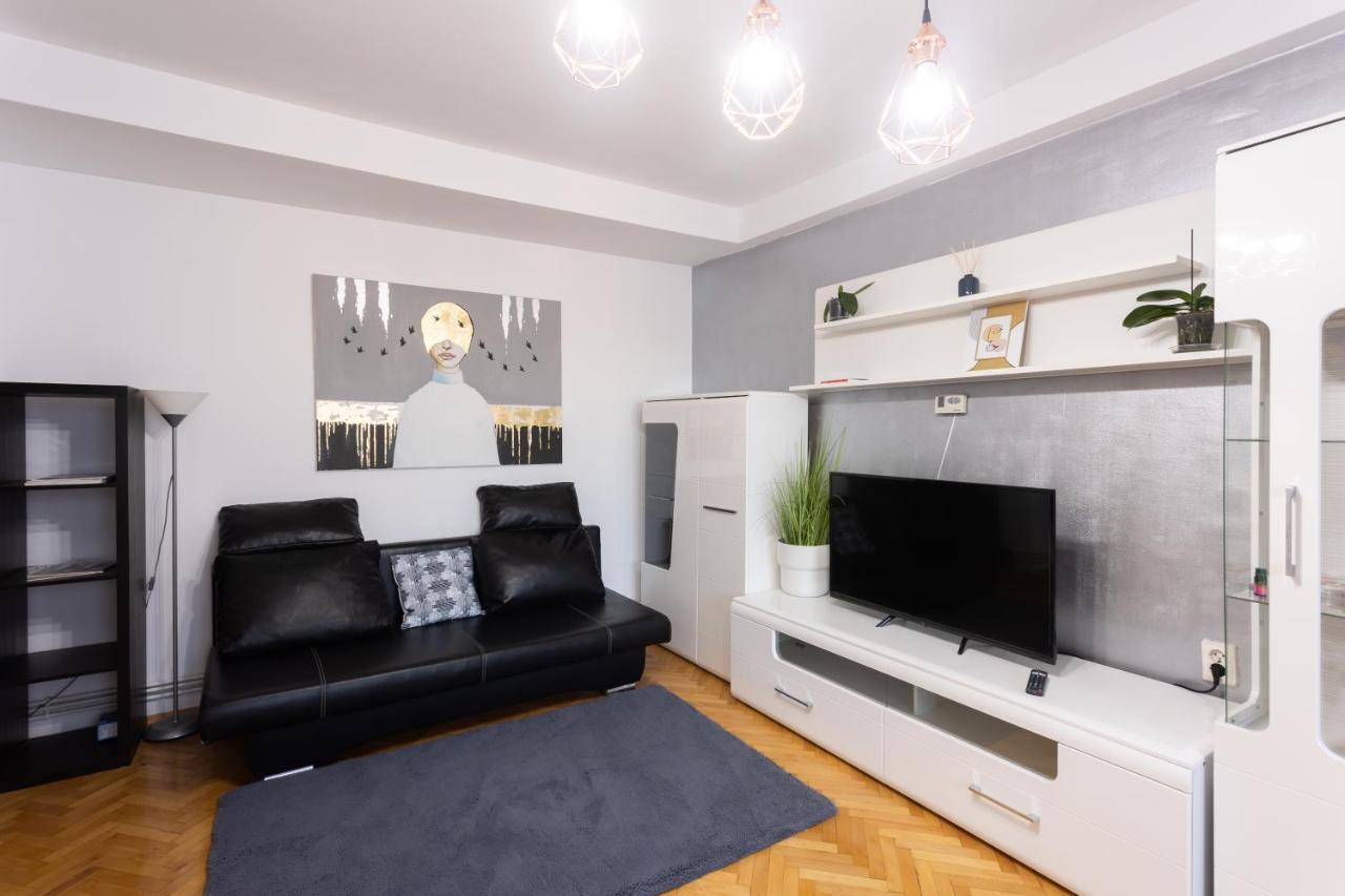 Central Apartment Тыргу-Муреш Экстерьер фото